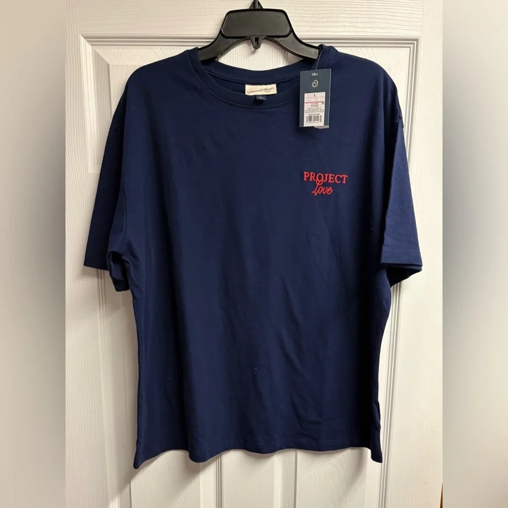 NWT Universal Threads “Project Love” Short Sleeve T-Shirt Size Large - Picture 1 of 3